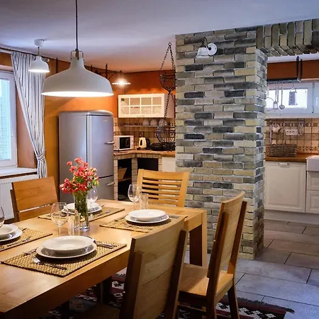 Apartma Koledniki 1 Apartment
